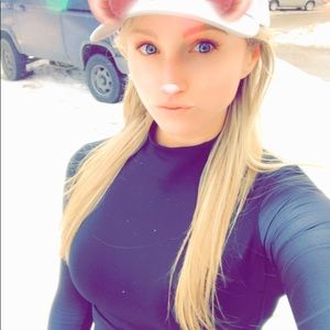 Meet your Posher, Leslie